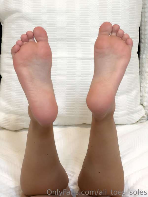 You can start with my toes but I really want you to fuck my .. 8