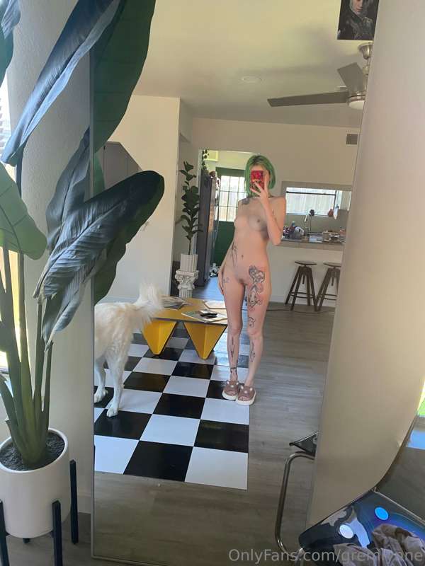 I love taking nude mirror selfies