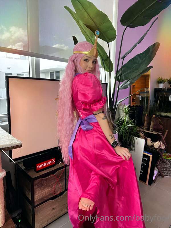 Princess Bubblegums hair isn't the only thing that's pink 😳😏.. 39