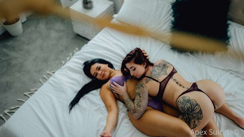 I’m so excited to shoot with a ton of girls in a few days😍 @.. 2