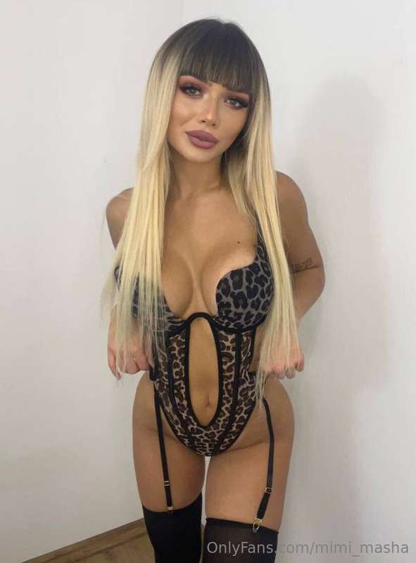 This is your chance to make this cute petite slut @lesliesha..