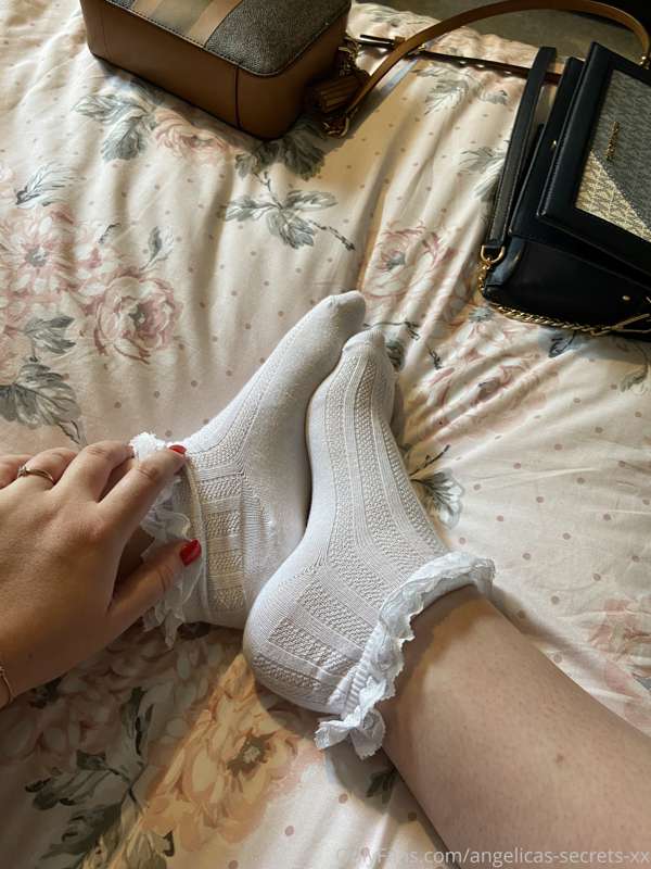 Who likes feet? 🤭