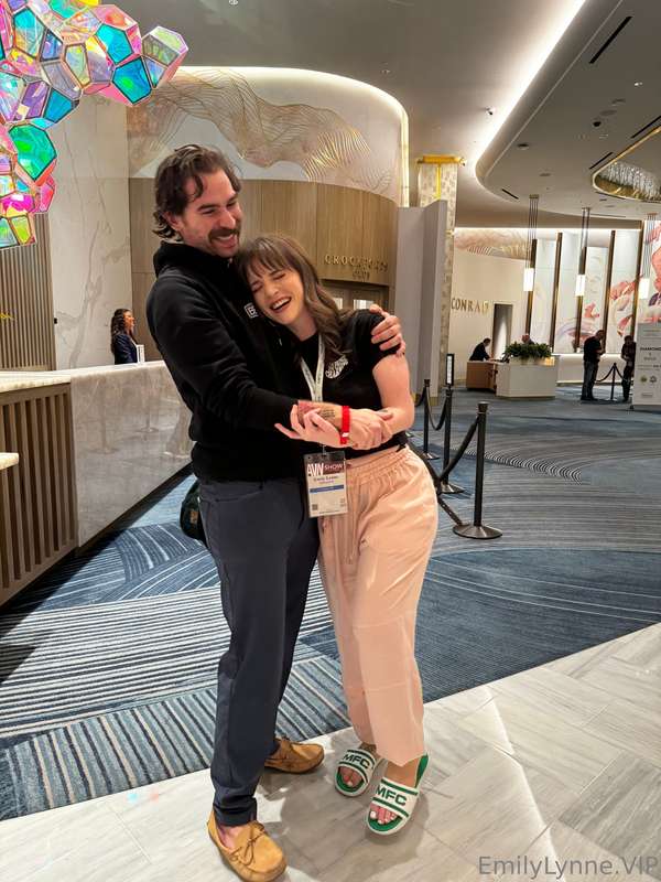 omg i was fangirling hard when i ran into one of my favorite.. 2