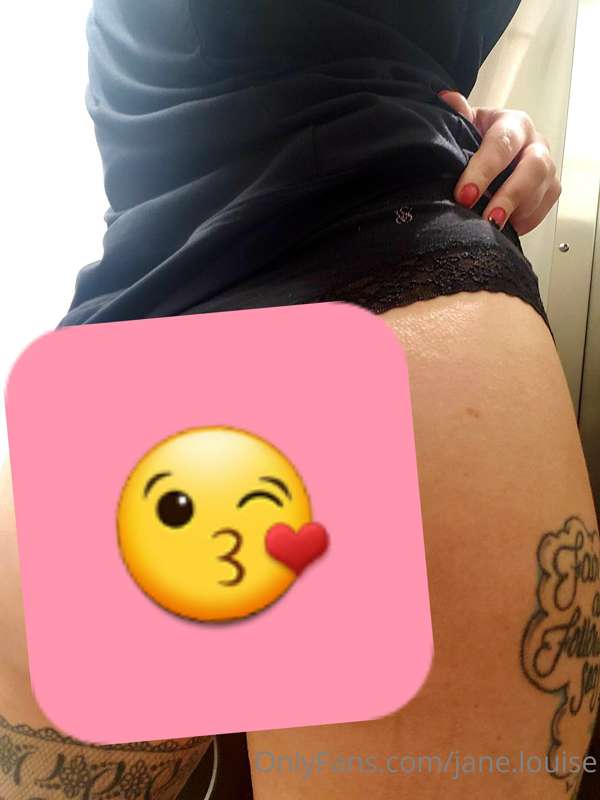 Cheap lil booty pics just for fun 💕 2 for $5 easy easy easy 2