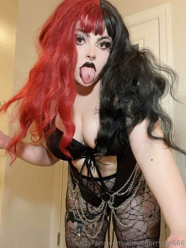 Easycherrypie666 - Onlyfans - 13 Oct, 2023 12