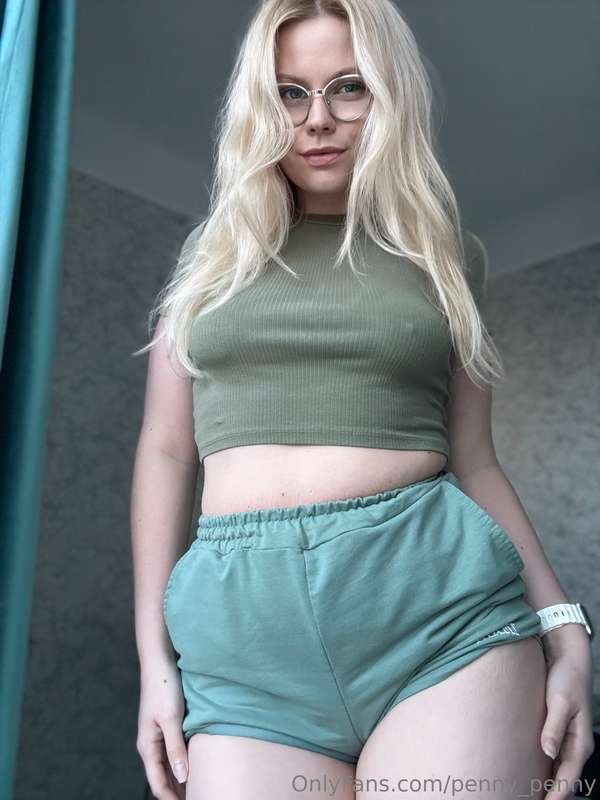 Where will your gaze stop the longest? 😉🤭