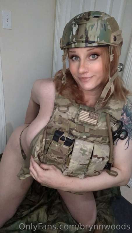 You guys seemed to like my combat mommy pics so I did anothe.. 6