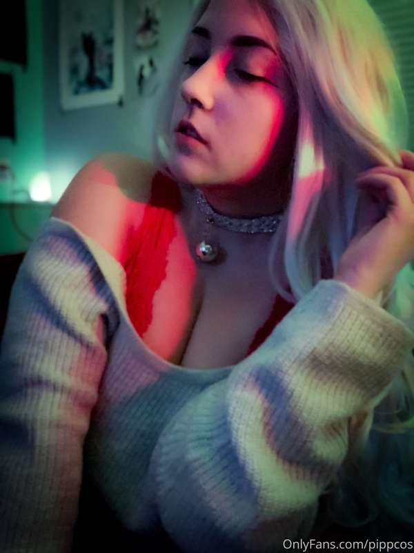 ✨ Baby it’s cold outside ✨ Christmas mini shoot 🎄 Slightly b..