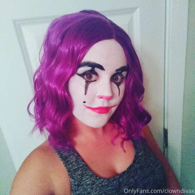 Some pics of when I first started clowning. 3