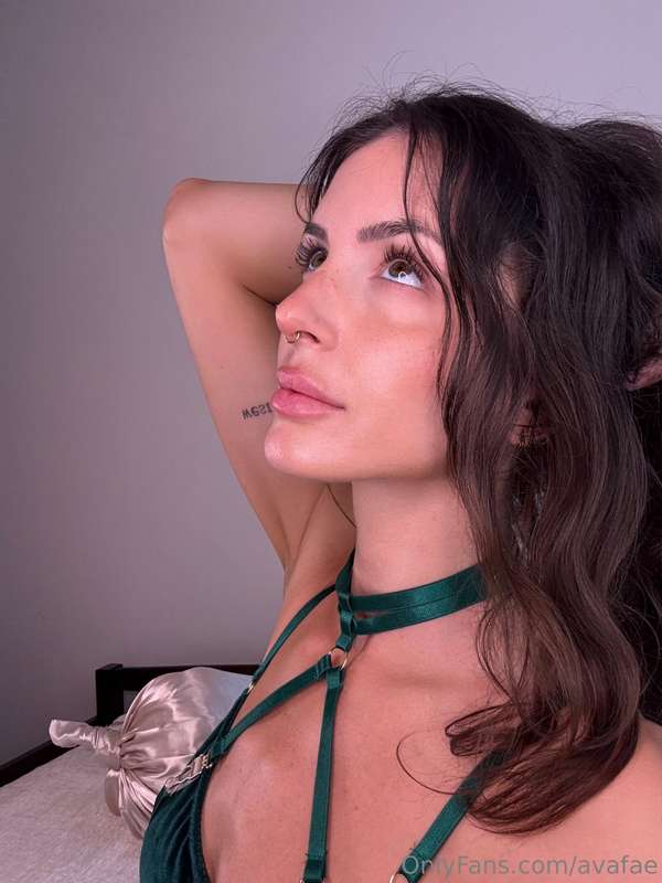 I look up at you just like this 👅