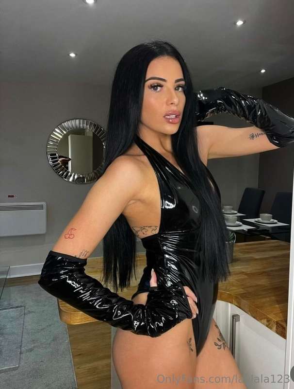 Is this your favourite outfit?? 😉