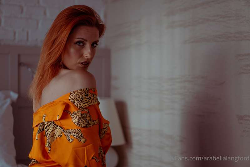 I loved these opulent silky pyjamas, especially the colour.... 8