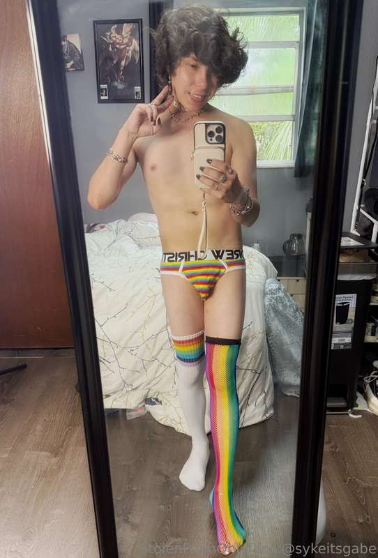 Happy pride month! 🏳️‍🌈🌈video coming tomorrow (; enjoy these.. 14