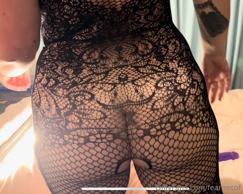 Over 4 minutes of my juicy 🍑 wiggling and twerking just for ..