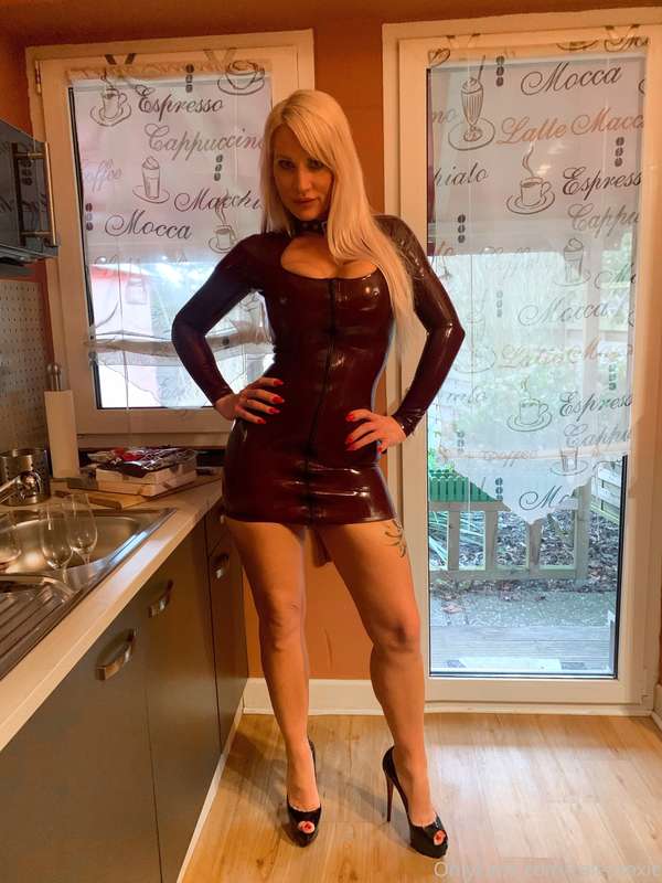 Latex in the kitchen, cooking is directly more fun! :)