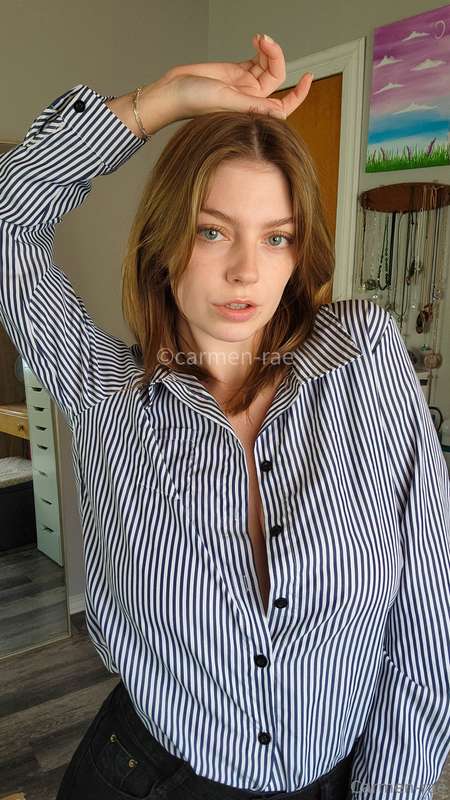 New button up top 😘 should I feature it in a video? 💜 23