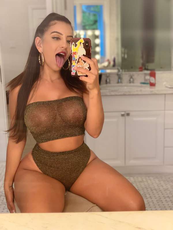 i need that cock babyyyh 😈 1