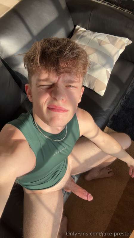 who wants to see the jerk video 👀 2