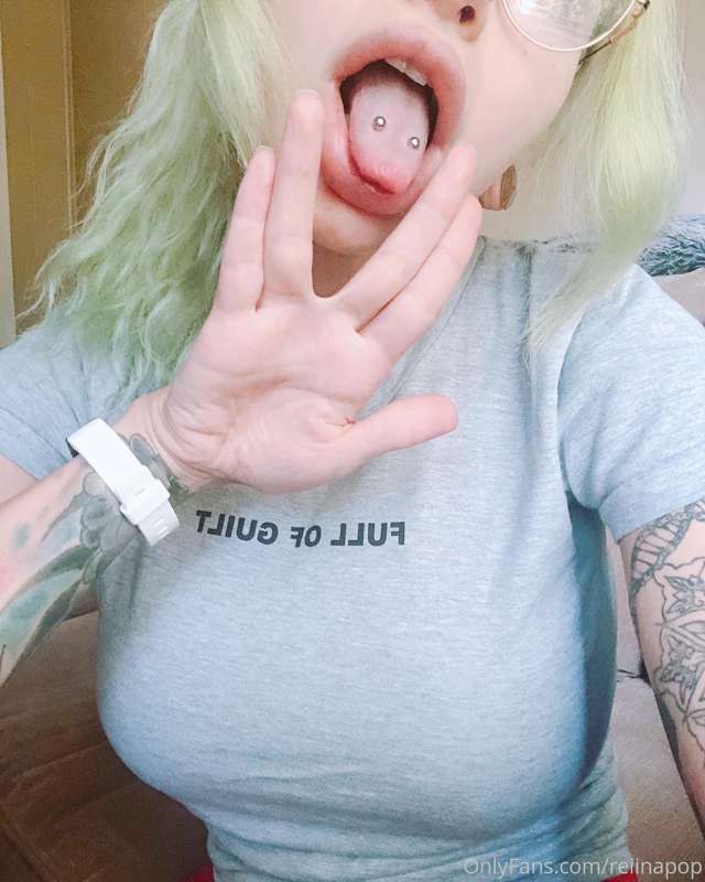 I feel dirty as fuck~ Would anyone be interested in seeing a.. 15