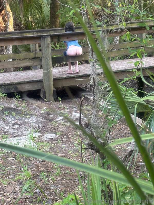 spying on me ??? i caught u ! 