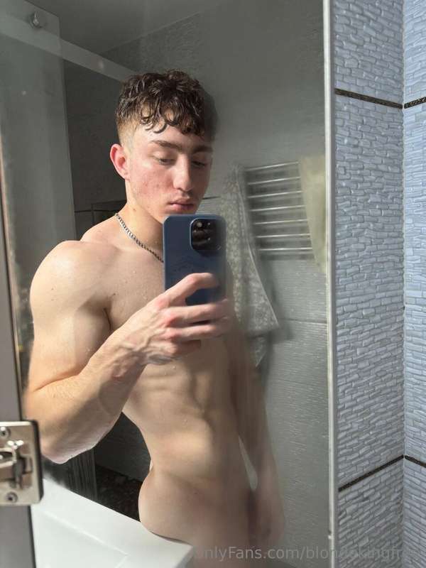 Our irresistibly handsome gym boy @halfnatyy is geared up fo..