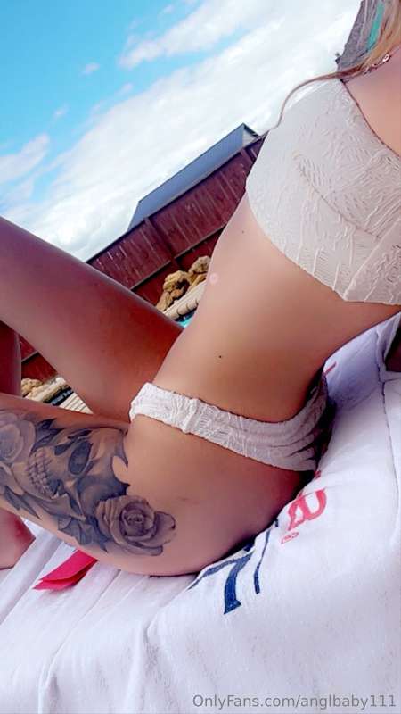 Poolside chillin