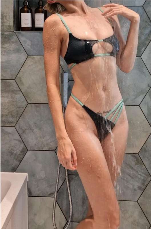 We're having some shower fun over on my VIP page - check it ..