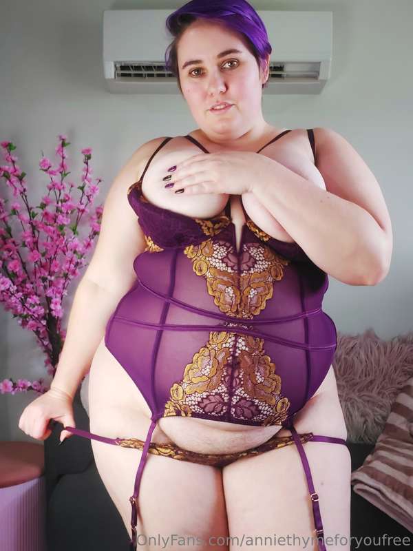 Enjoy more then just a tease over on my VIP @anniethymeforyo..