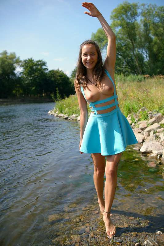 🇩🇪 Habe heute wieder ein paar Fotos am Wasser gemacht 🔥👄💦
*S.. 2