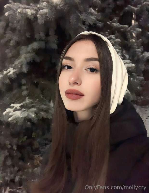 CUTE SLUT @jennifer_jennie JUST 18 Y.O.  BUT SHE WANNA HARD ..