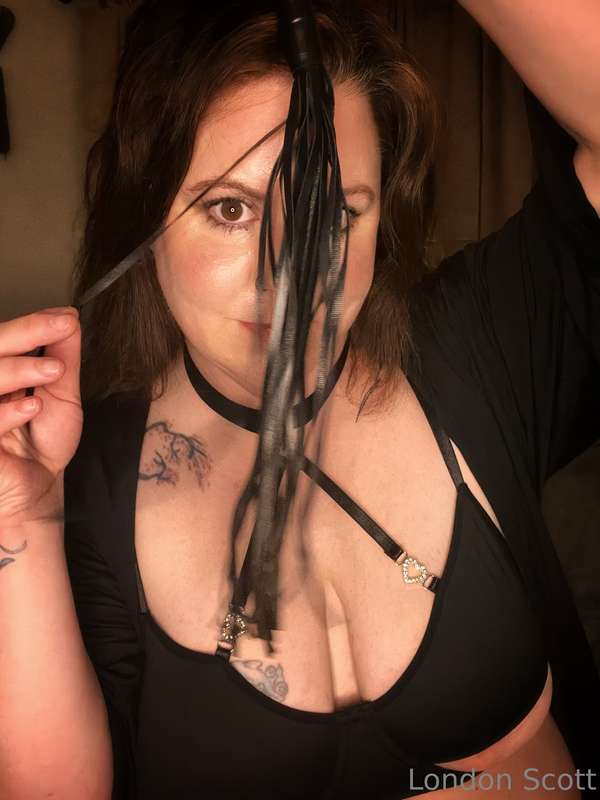 DM for customs 🎥 I love being bad for you 💋