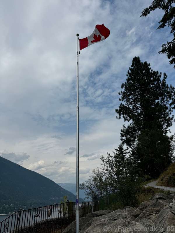 Back to Spokane after our Canadian day trip to Nelson. I NEE.. 5
