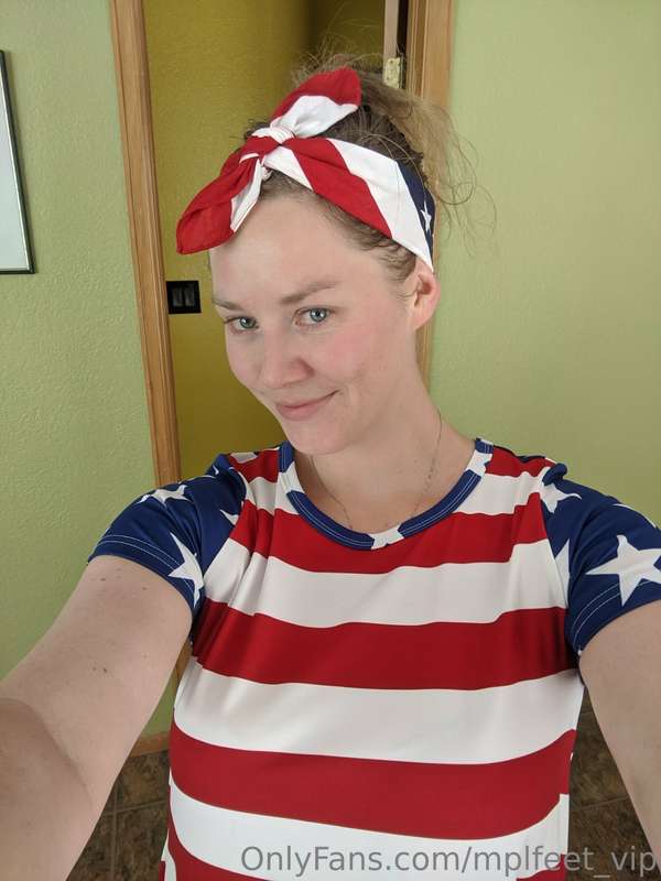 No jokes I love where I live and am proud to be American! So..
