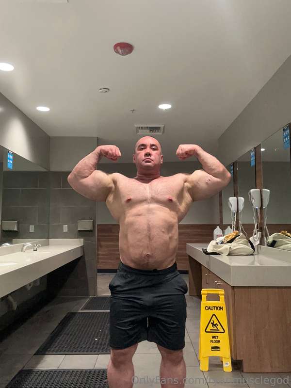Ryanmusclegod - Onlyfans - 24 Jun, 2024