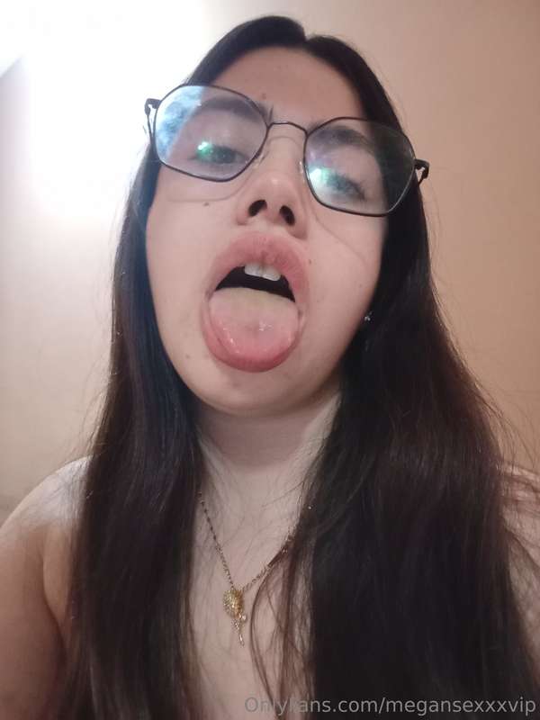 Give me cum in my mouth daddy 🥵❤️‍🔥