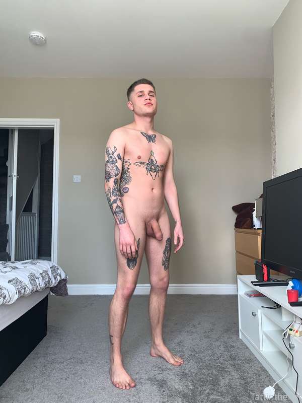 Morning everyone, hope you have a good day 👅