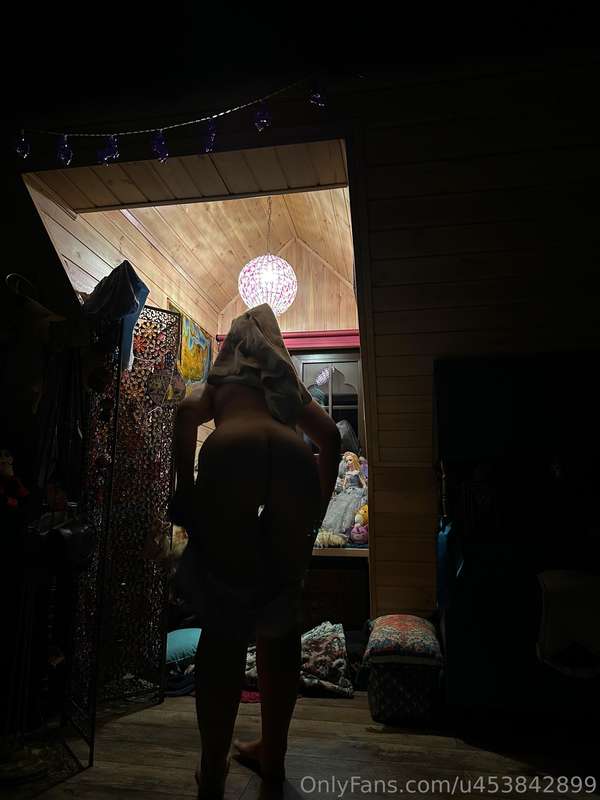 You can check out my butt in the half-light because I don’t .. 7