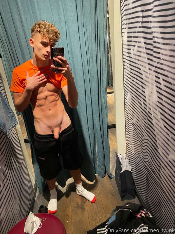 fitting on new clothes in the changing room 🙈 3