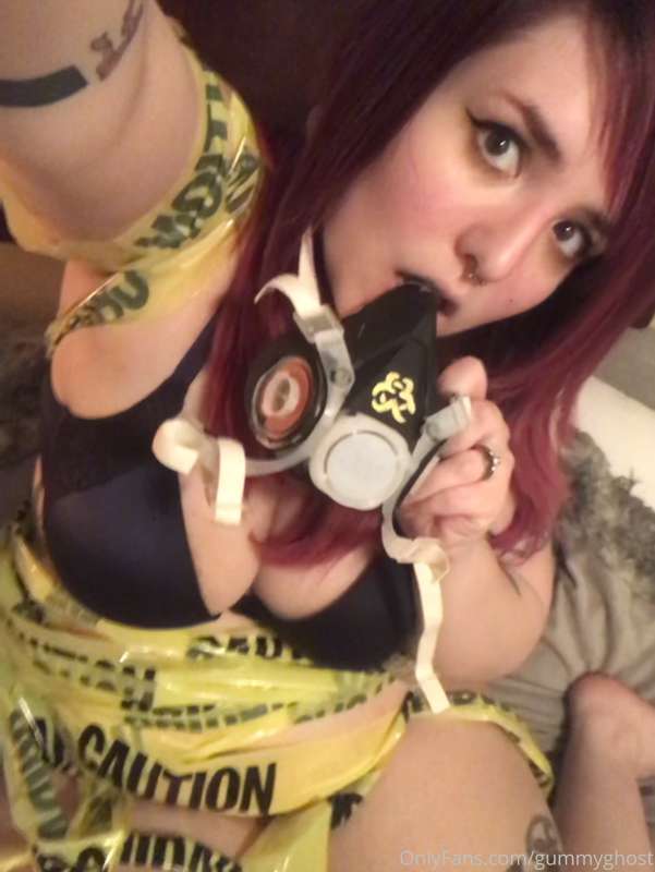 Biohazard ☣️ I’m toxic baby 💛 1