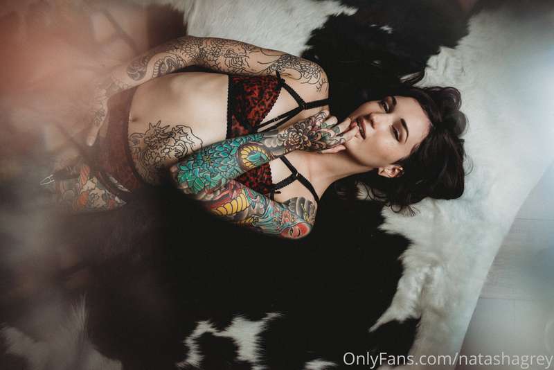 Some shots from my boudoir photoshoot today <3 much more com.. 9