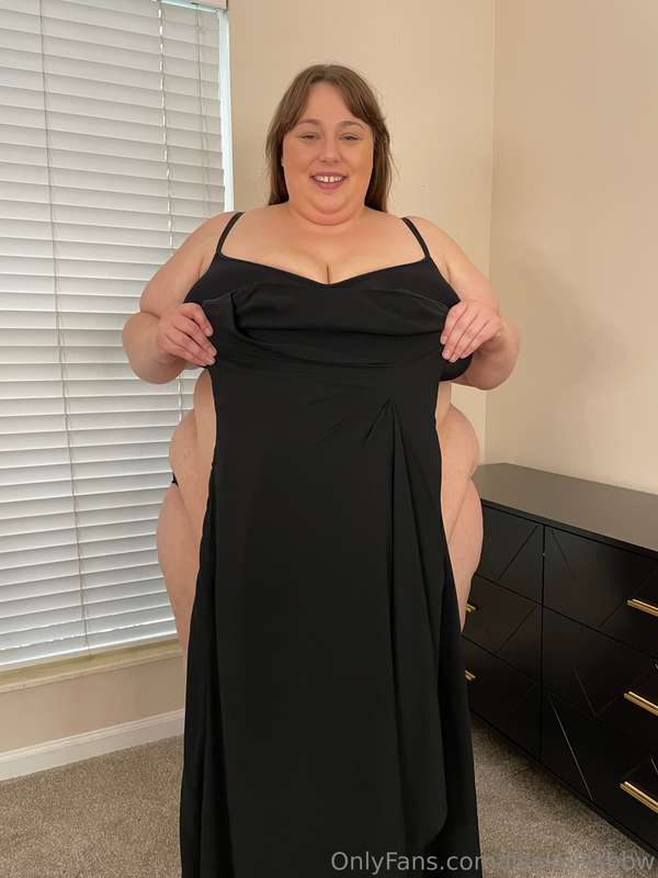 I had such a blast trying on all these dresses, it was fun r.. 33