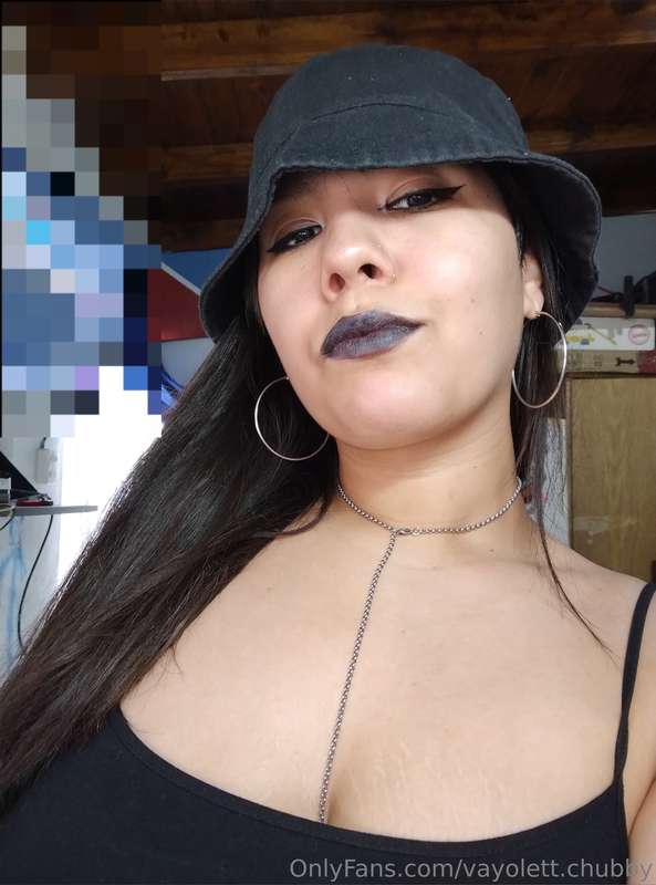 I'M GOING TO EAT YOU AND SWALLOW YOU LIKE A CANDY WITH MY BL..