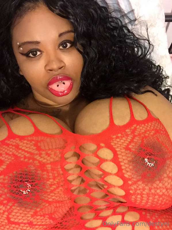 Wyd rn baby? Let me see that dick in dms 