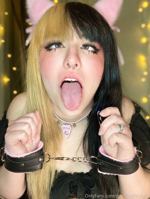 What are you going to do to your sweet little kitty daddy? 👉.. 15
