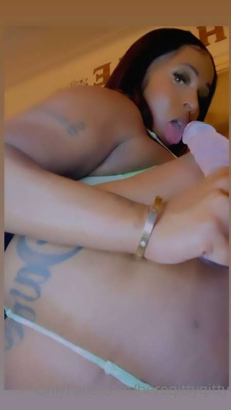 Expilicit Play dm for video 👅🍼 2