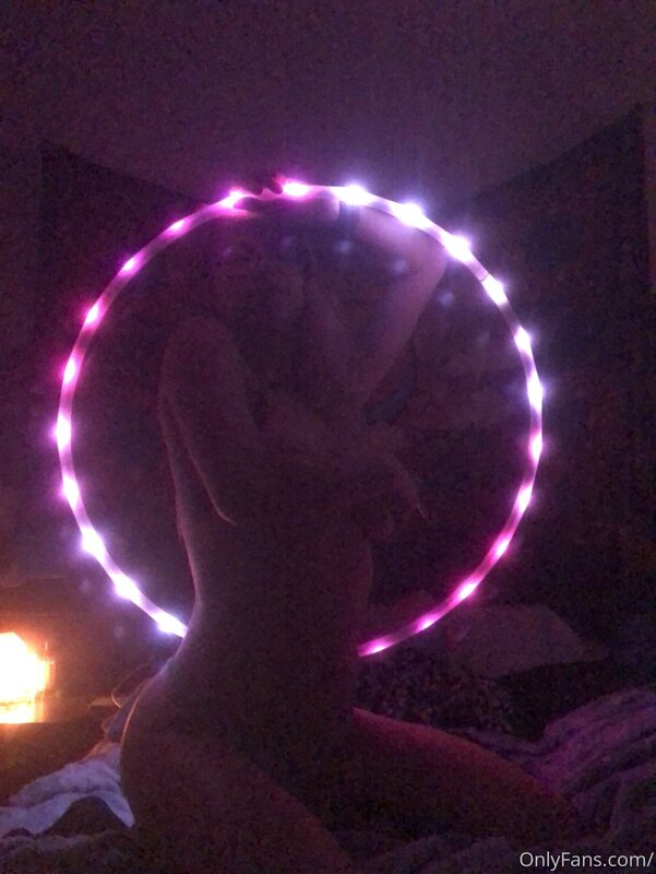 Playing around with lights ✨ send me a tip for some more fun..