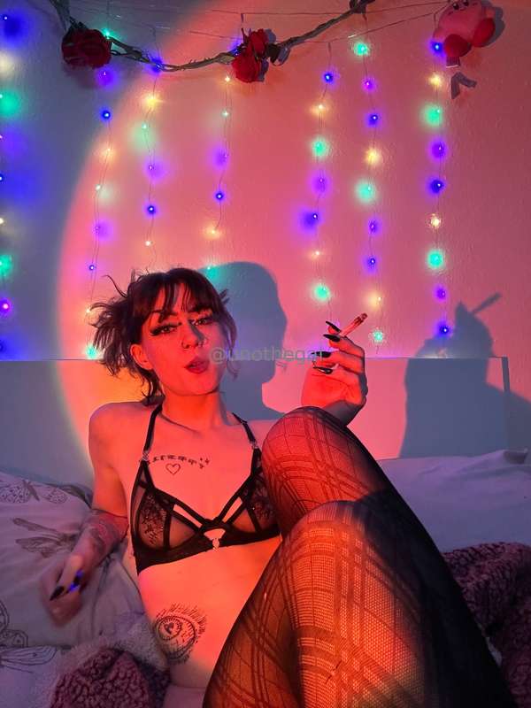 This lil light setup might be my new favourite thing ever 🤩💞 6