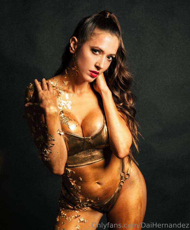 ESTE 25/5  ***MI PRIMER SHOW 🔴EN VIVO*** en @daihernandezvip..
