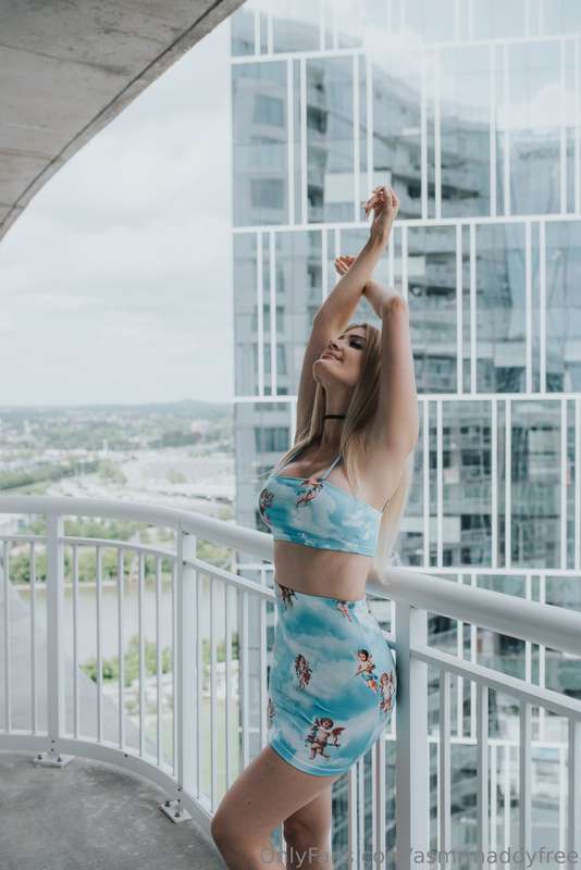 Sky High 💓💦
