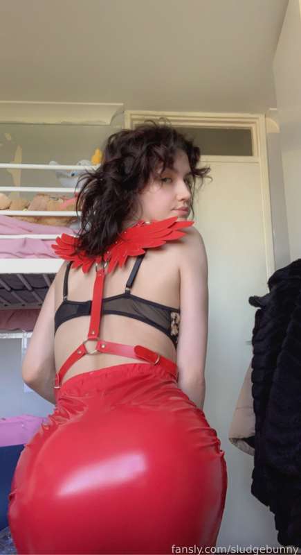 Sludgebunny - Fansly - 04 Apr, 2022 1